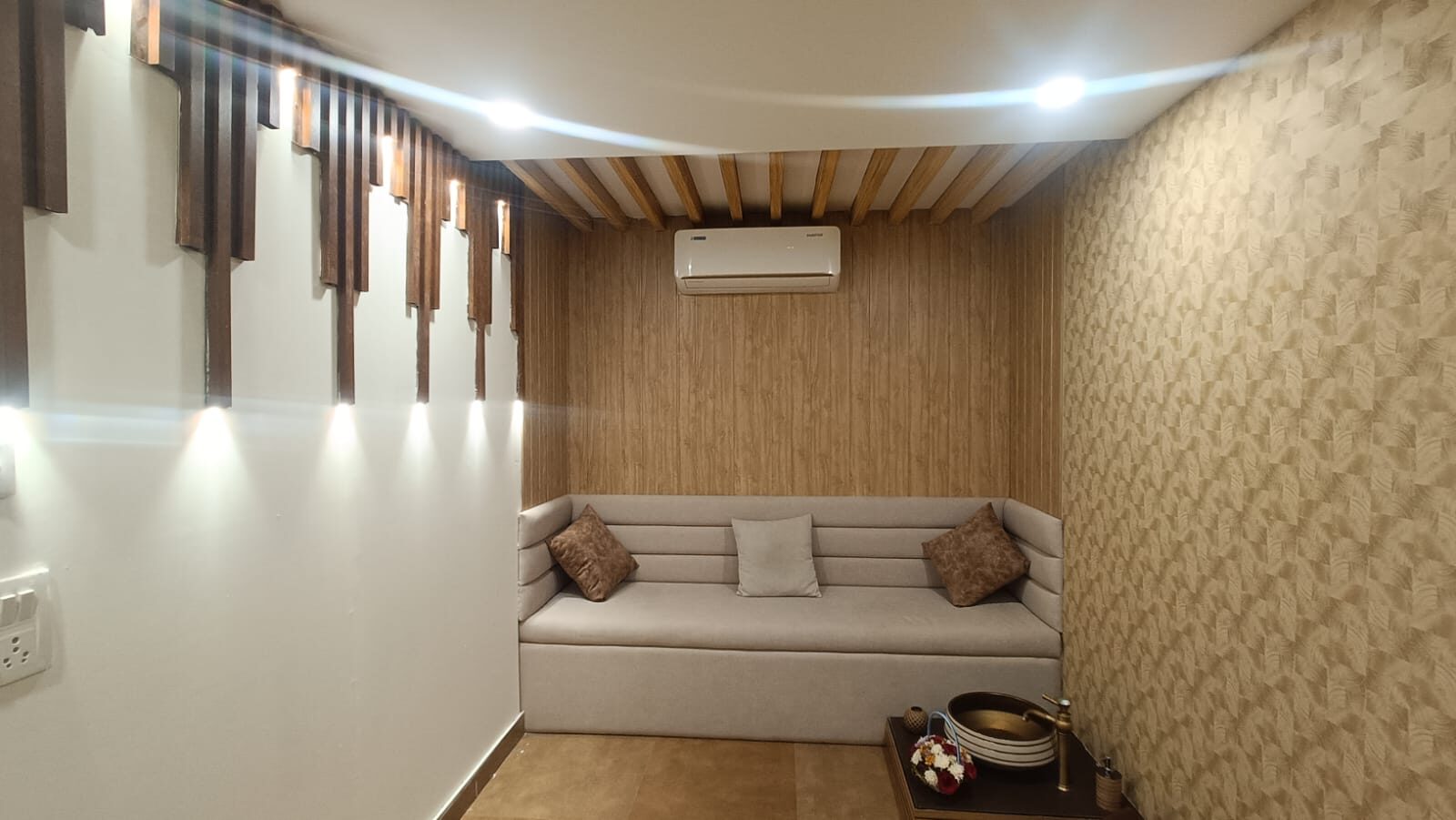 Lounge seating corner at Moha Spa